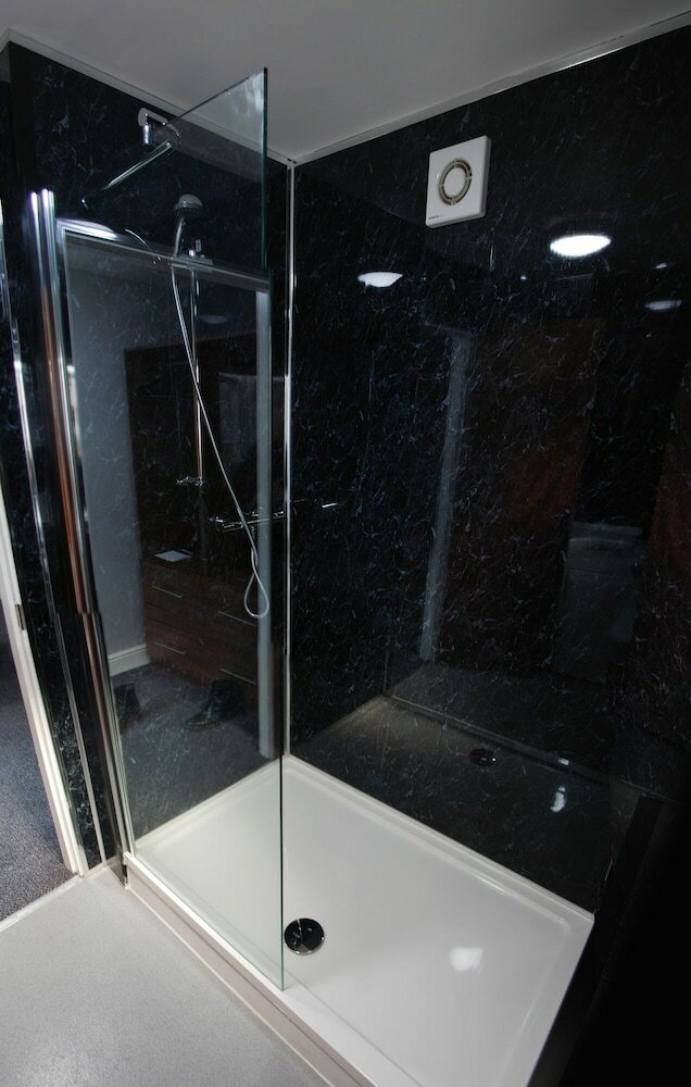 Фото The Liverpool Inn Hotel