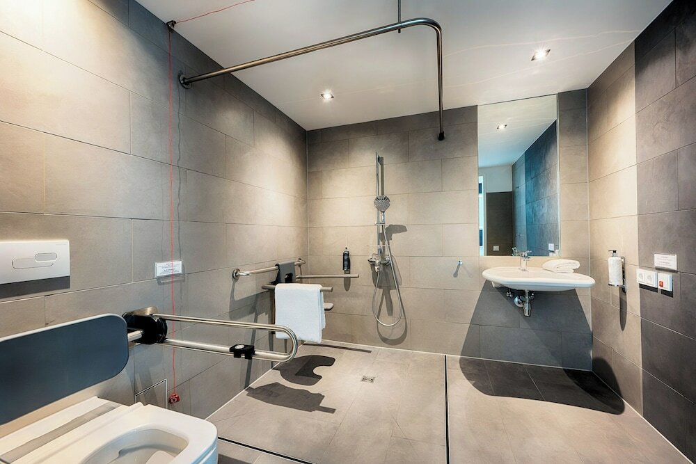 Фото 84233824402