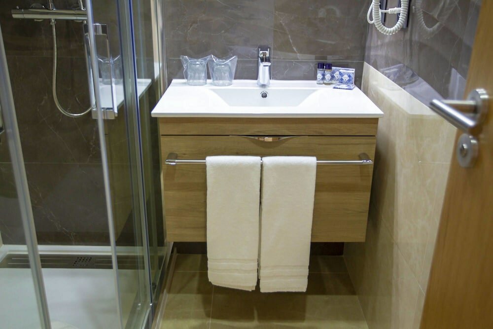 Фото Hotel Fafense