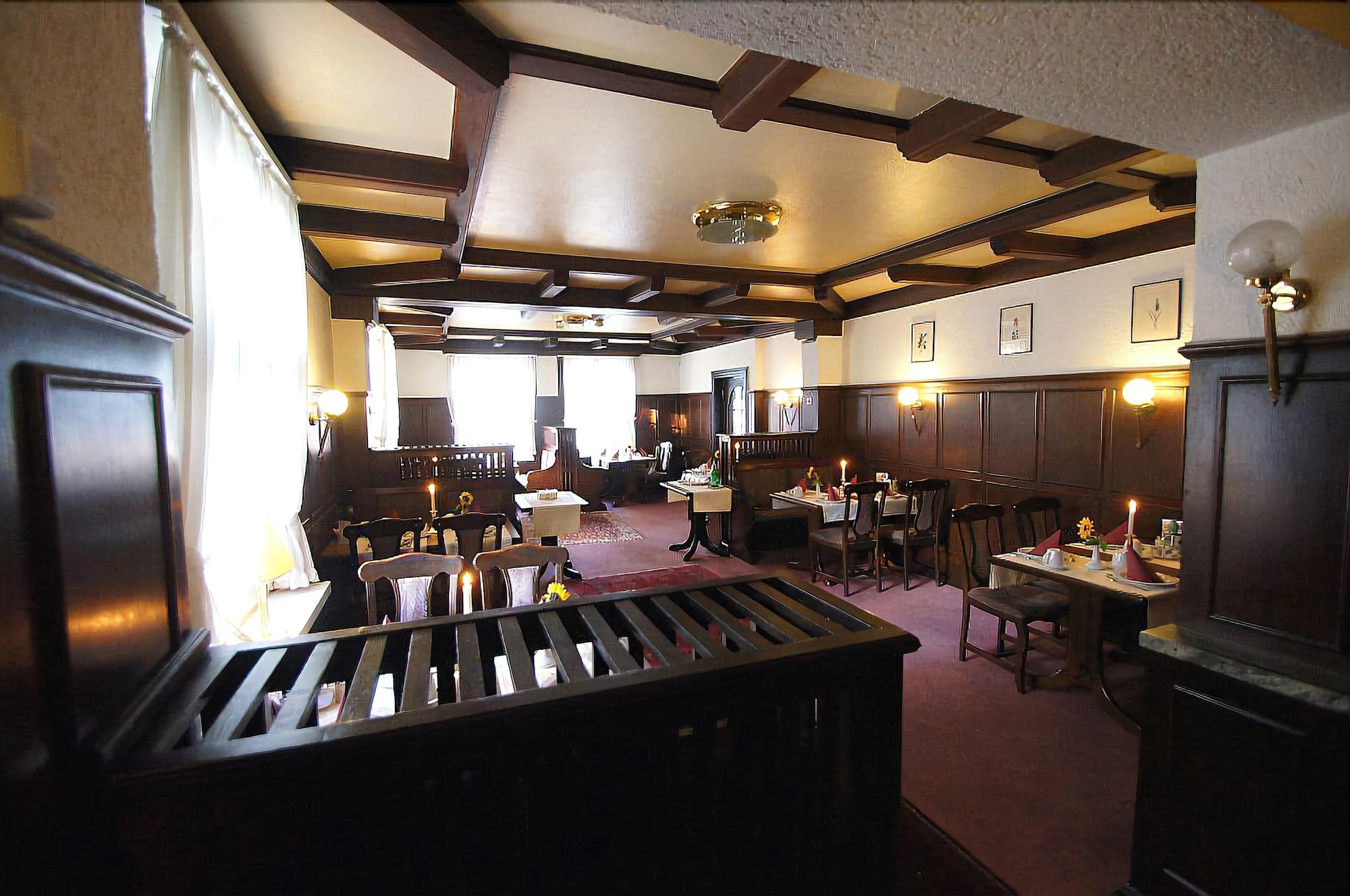 Фото Hotel Rosenhaus Garni