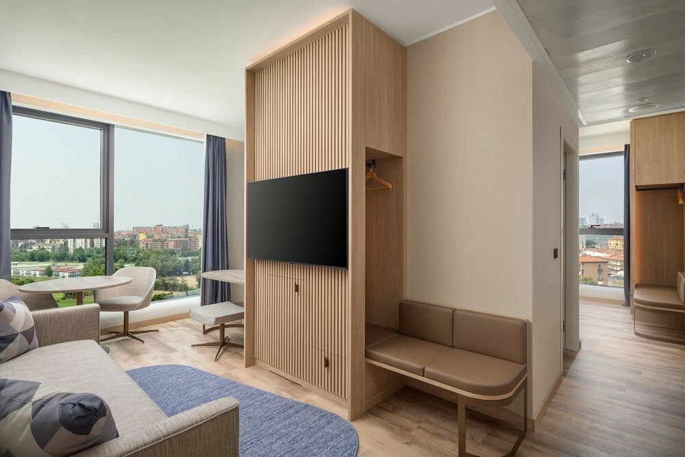 Фото Courtyard by Marriott Milano Linate