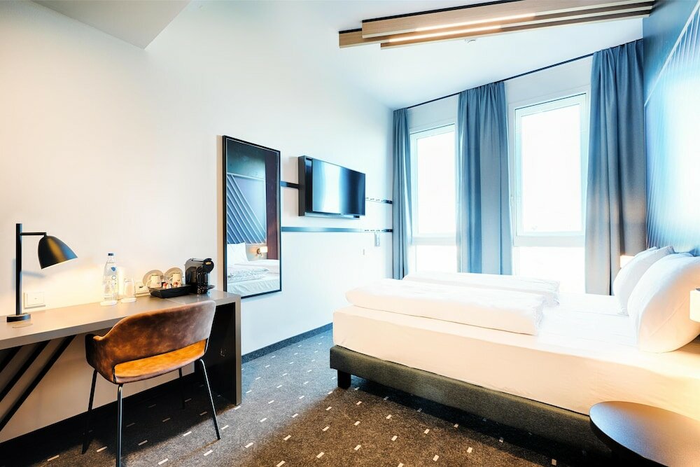 Фото B&B Hotel Nürnberg West