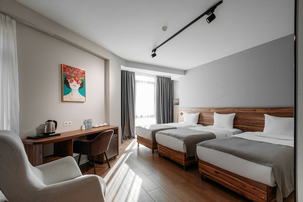 Фото отеля 2