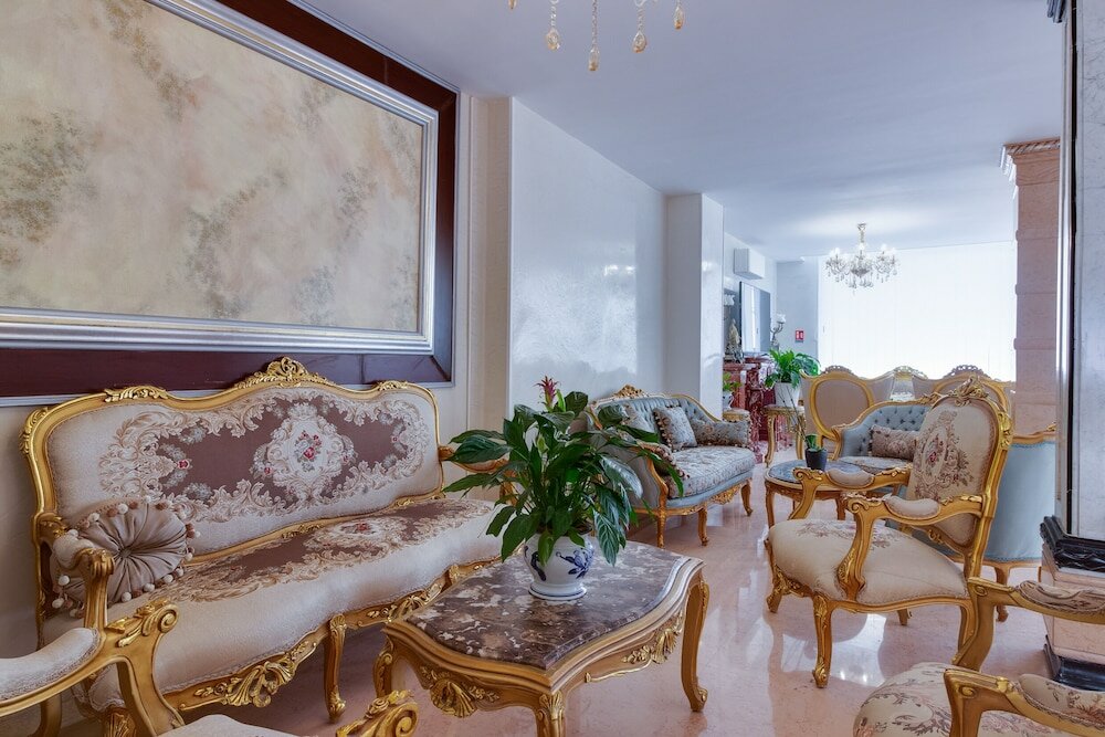 Фото Hotel Royal