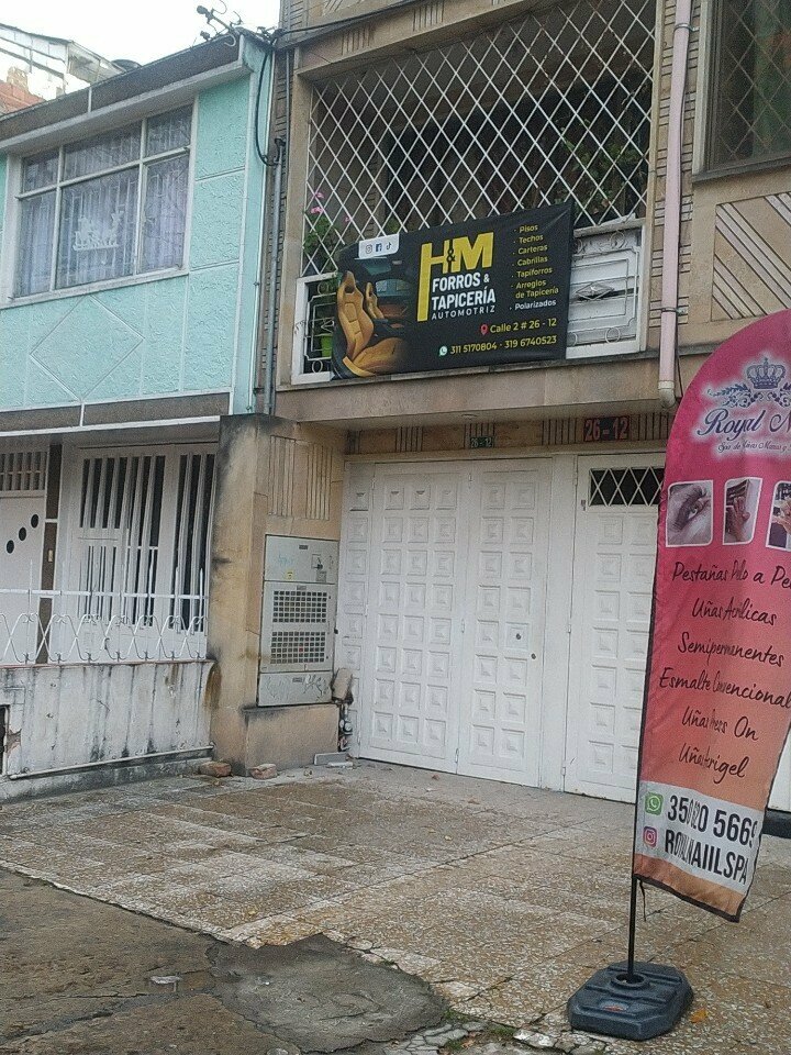 Auto studio H&M, Bogota, photo