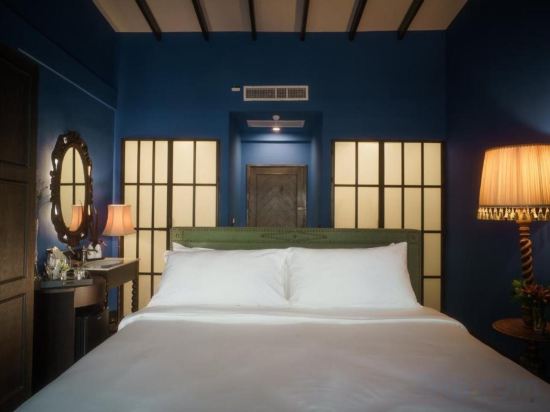 Фото Baan Tuk Din Hotel