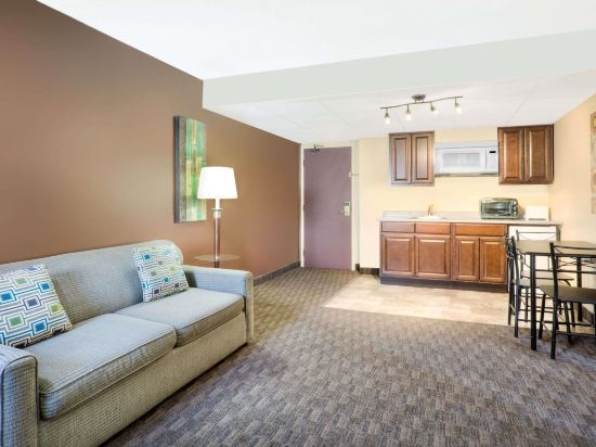 Фото Travelodge by Wyndham Miramichi New Brunswick