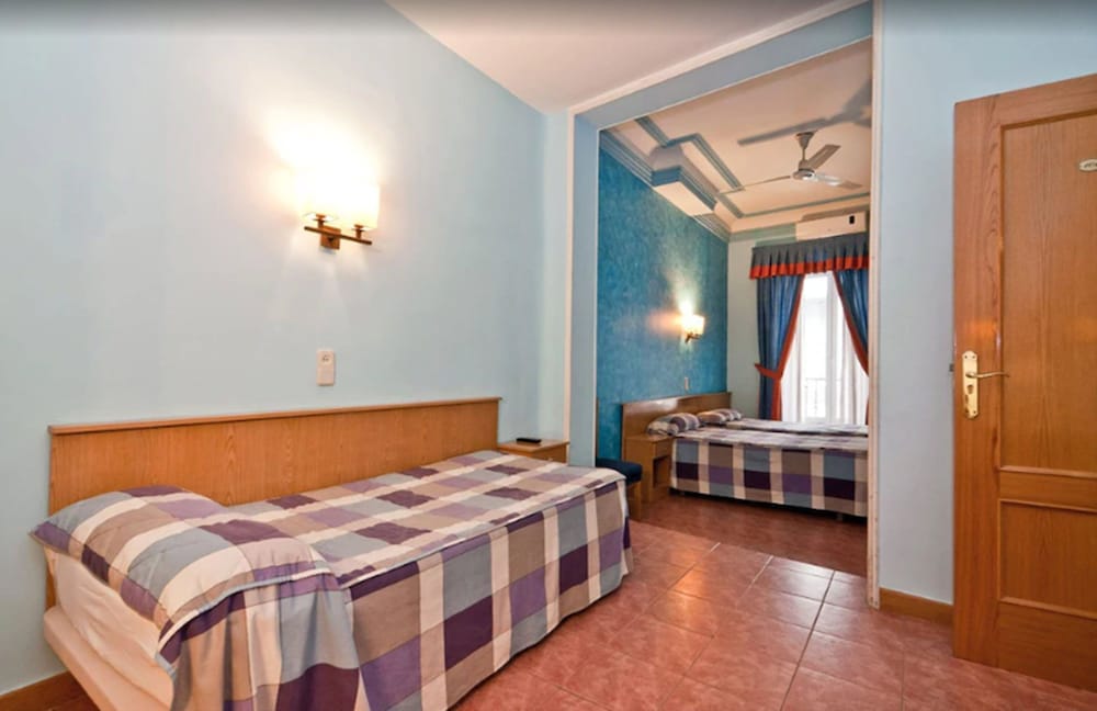 Фото Hostal Oporto