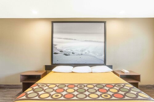 Гостиница Super 8 by Wyndham National City Chula Vista в Нейшнел Сити