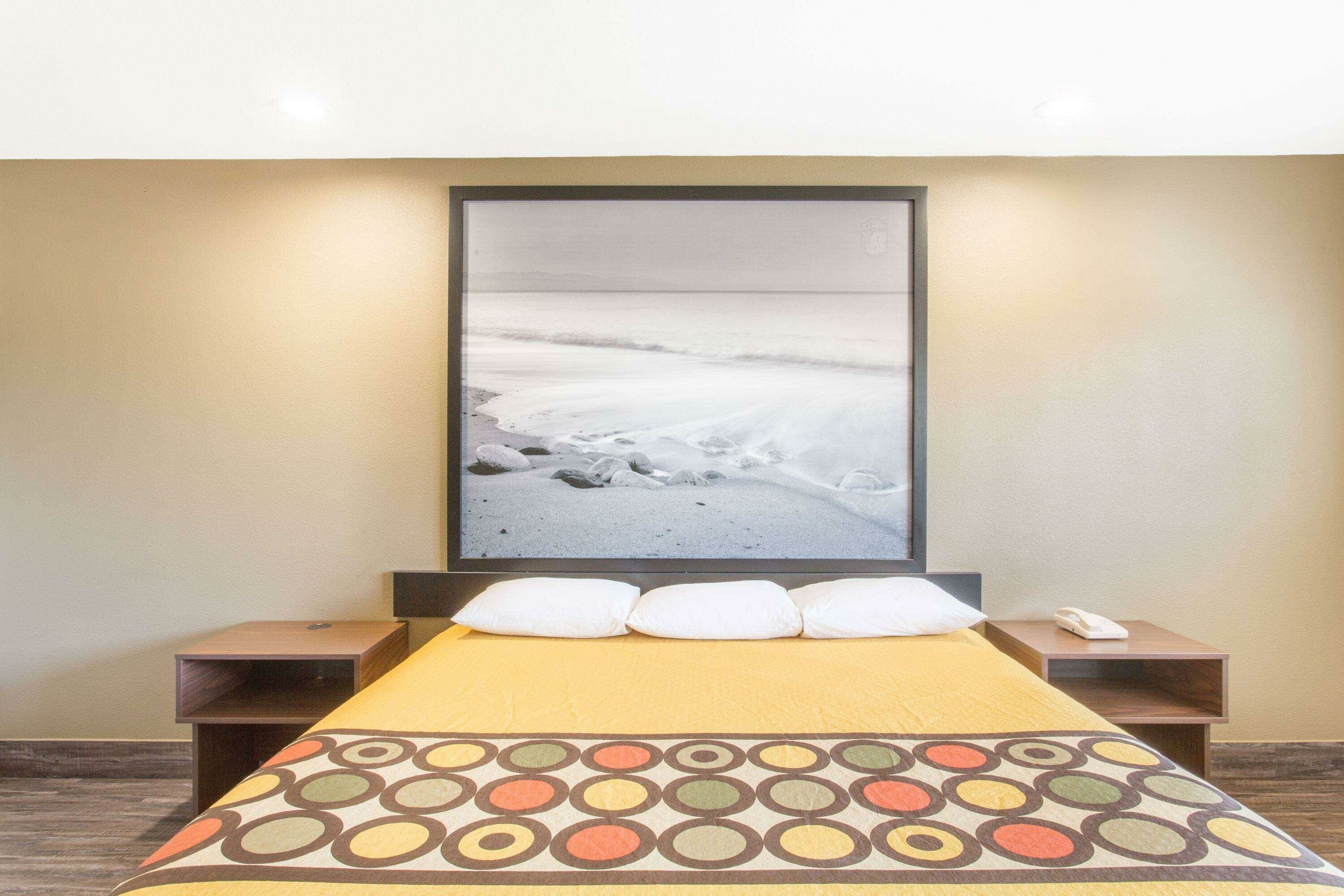 Фото Super 8 by Wyndham National City Chula Vista