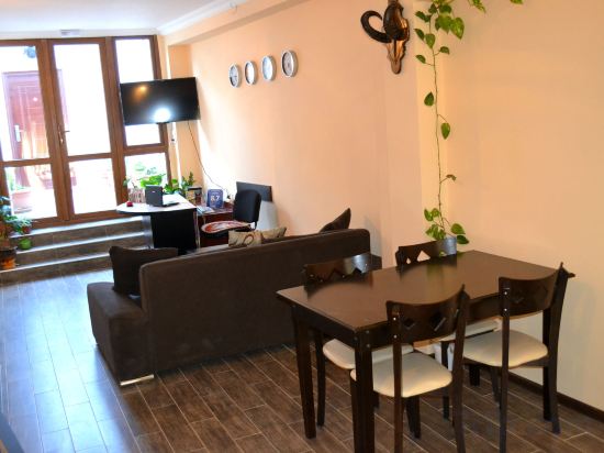 Фото Hotel Isaka