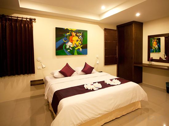 Фото At Kamala Hotel