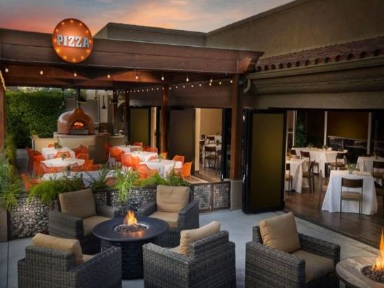 Фото The Scottsdale Plaza Resort & Villas