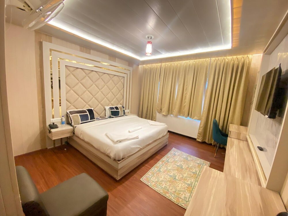 Фото Hotel Abshar
