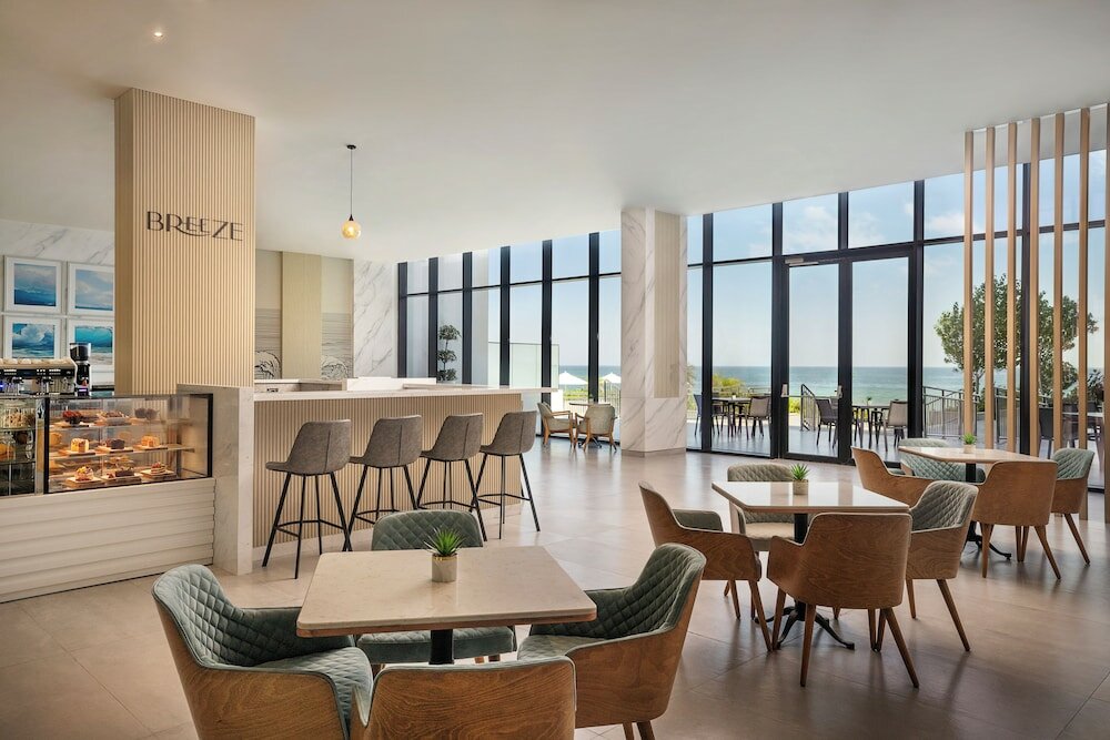 Фото Beach Bay Hotel Mirfa