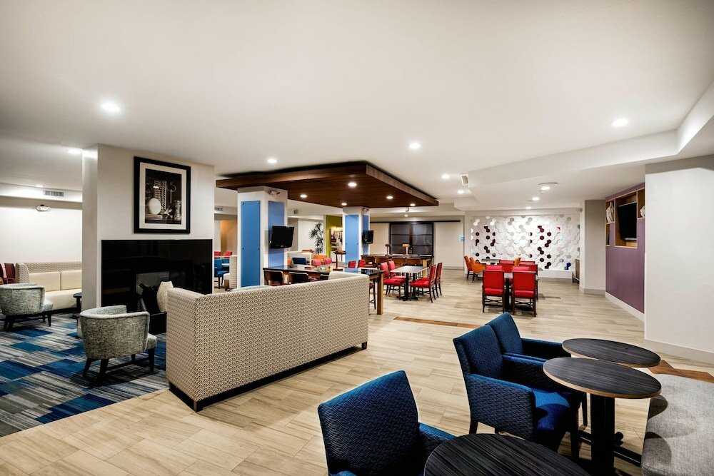 Фото Country Inn & Suites by Radisson, Downtown Albany New York