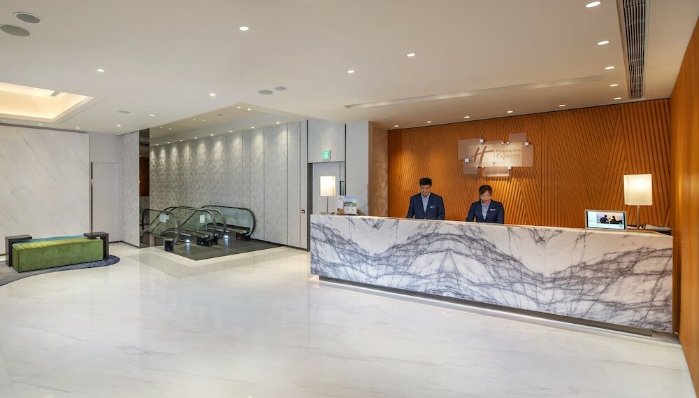 Фото Holiday Inn Express Hong Kong Kowloon Cbd2