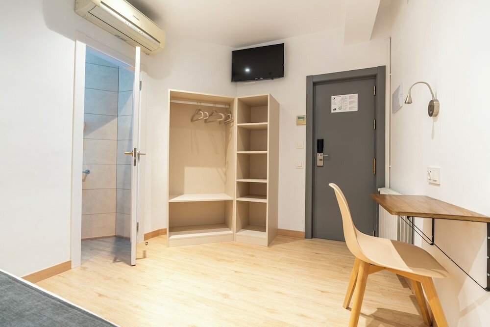 Фото Hostal Sans