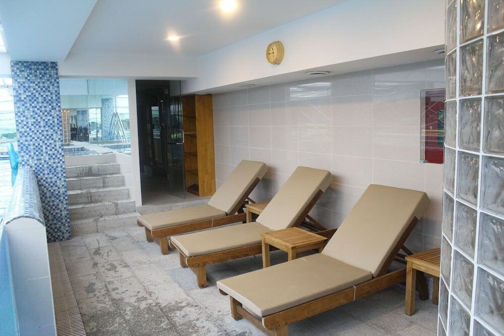 Фото The Corporate Hotel Central