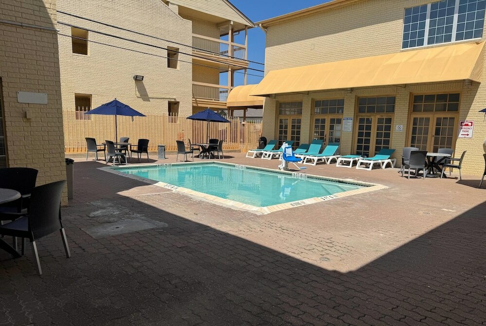 Фото Days Inn by Wyndham Georgetown