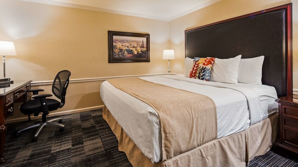 Фото Wingate by Wyndham Bellingham Heritage Inn