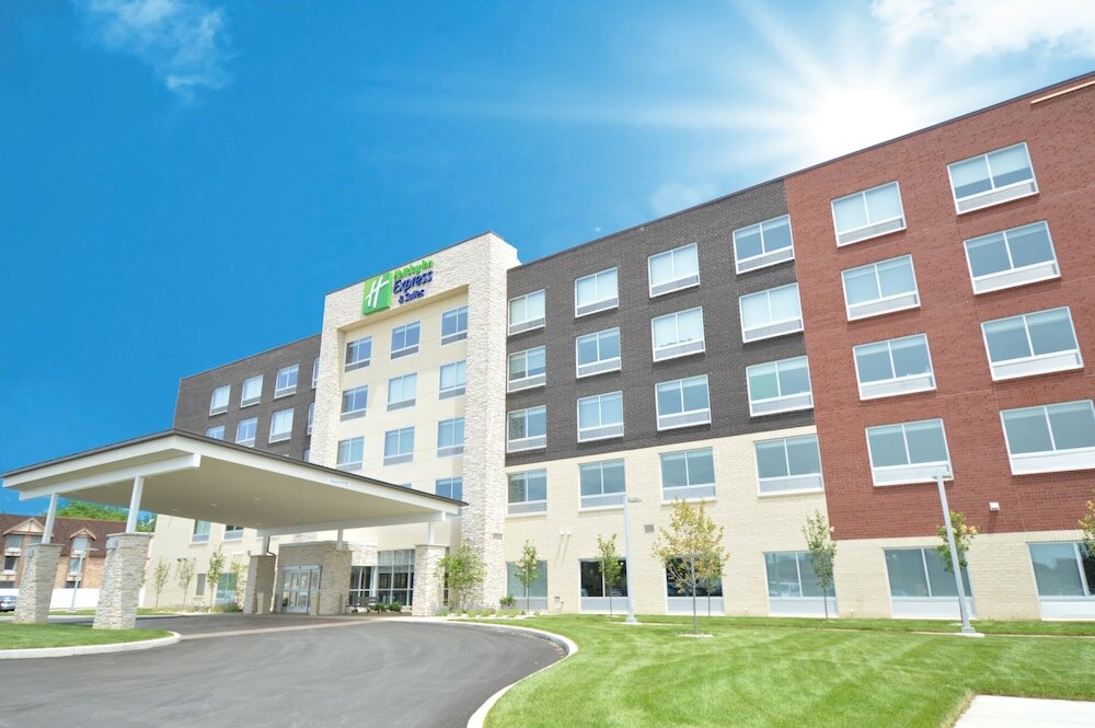 Фото Holiday Inn Express & Suites Toledo West, an Ihg Hotel