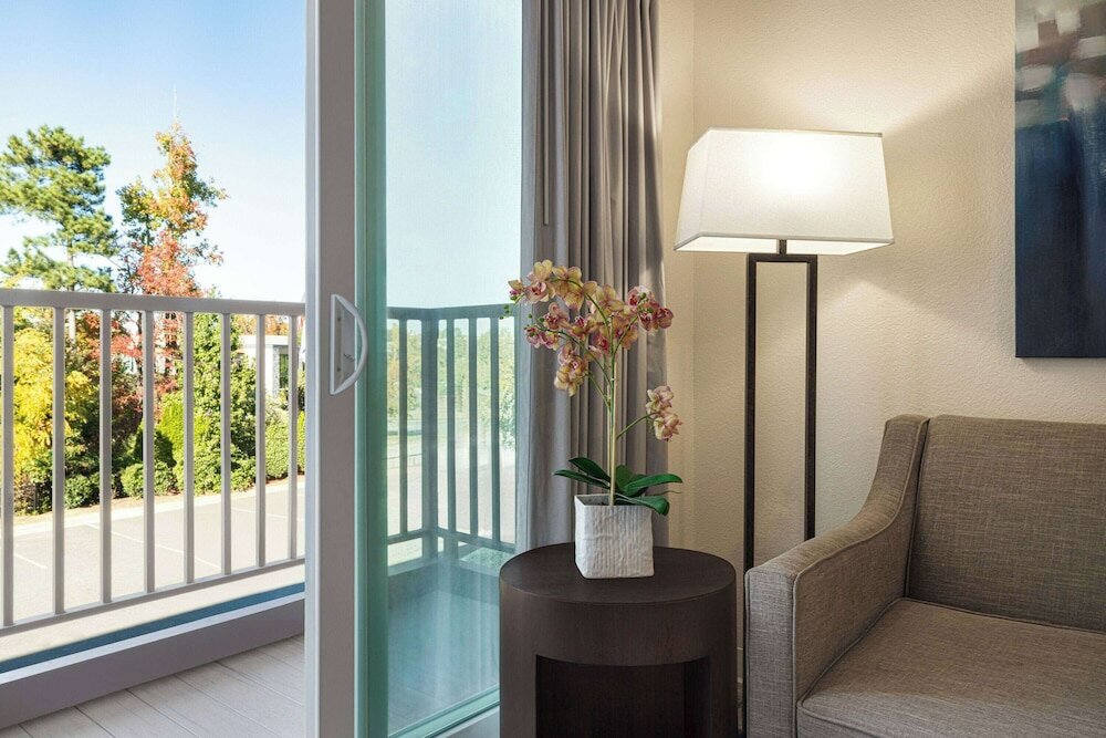 Фото Waterwalk Raleigh Rtp