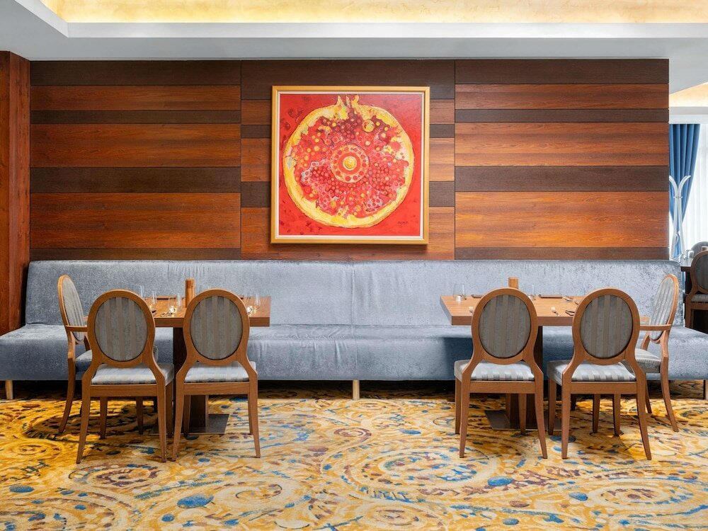 Фото Mövenpick Hotel Sarajevo