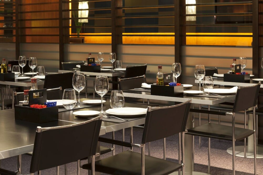 Фото Ac Hotel León San Antonio by Marriott