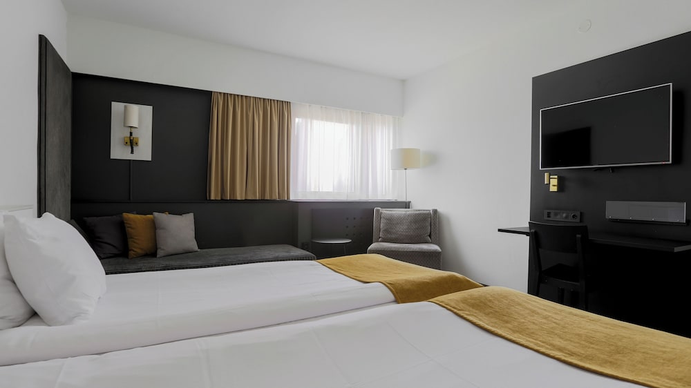 Фото Quality Hotel Royal Corner