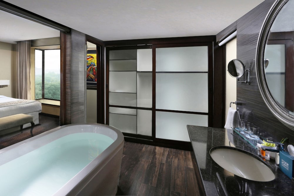 Фото Four Points by Sheraton Lahore