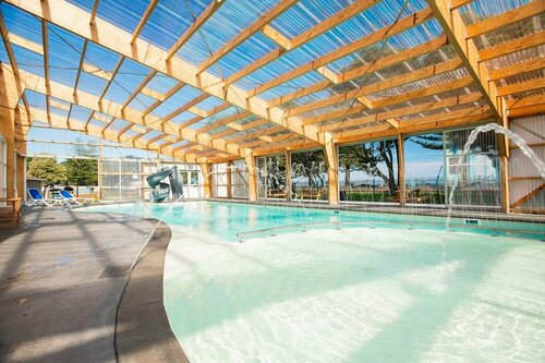 Гостиница Waikanae Beach Top 10 Holiday Park в Гисборне
