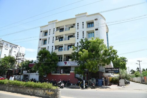 Гостиница Lake View Hotel в Мадурае