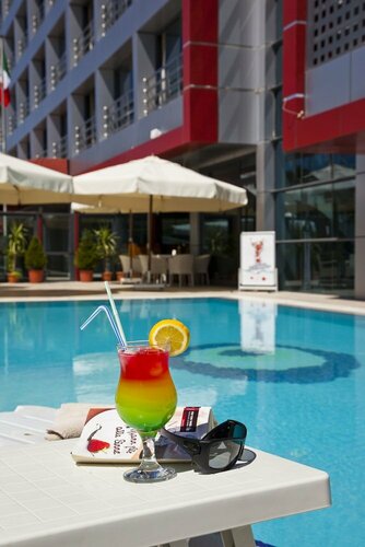 Гостиница Volley Hotel Istanbul	 в Санджактепе