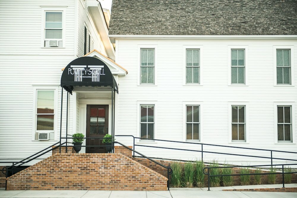 Фото Sacajawea Hotel