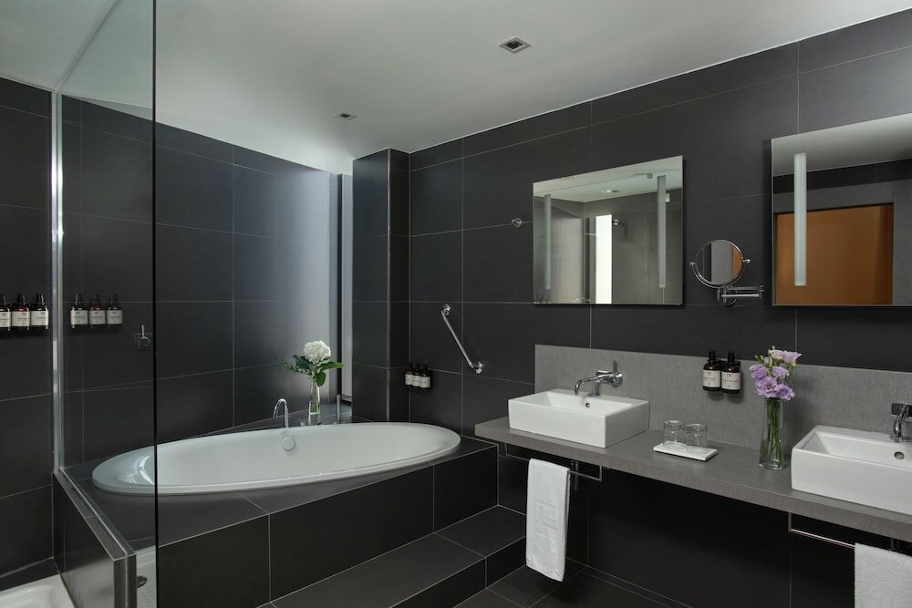 Фото NH Parma