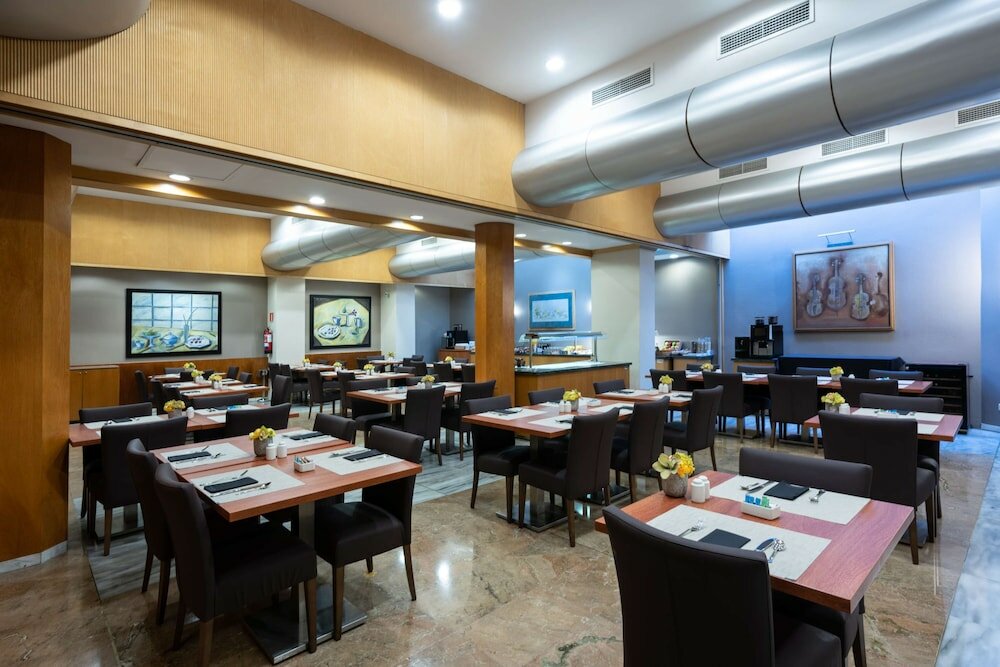 Фото Catalonia Gracia Hotel