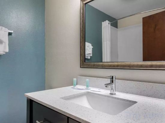 Фото Mainstay Suites