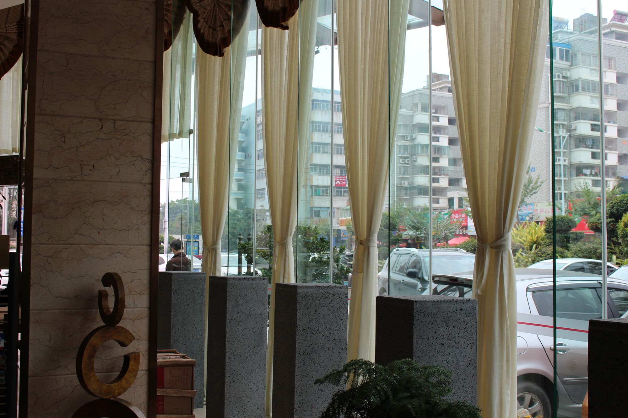 Фото Xiamen Hooray Hotel