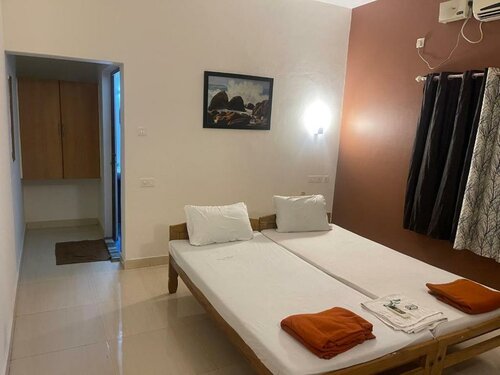 Гостиница Coral Cove Beach Resort в Варкале