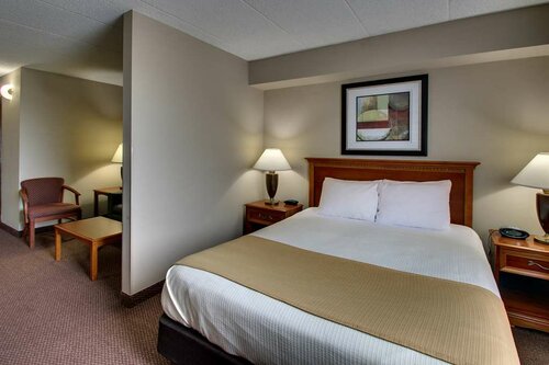 Гостиница Best Western East Towne Suites в Мэдисоне