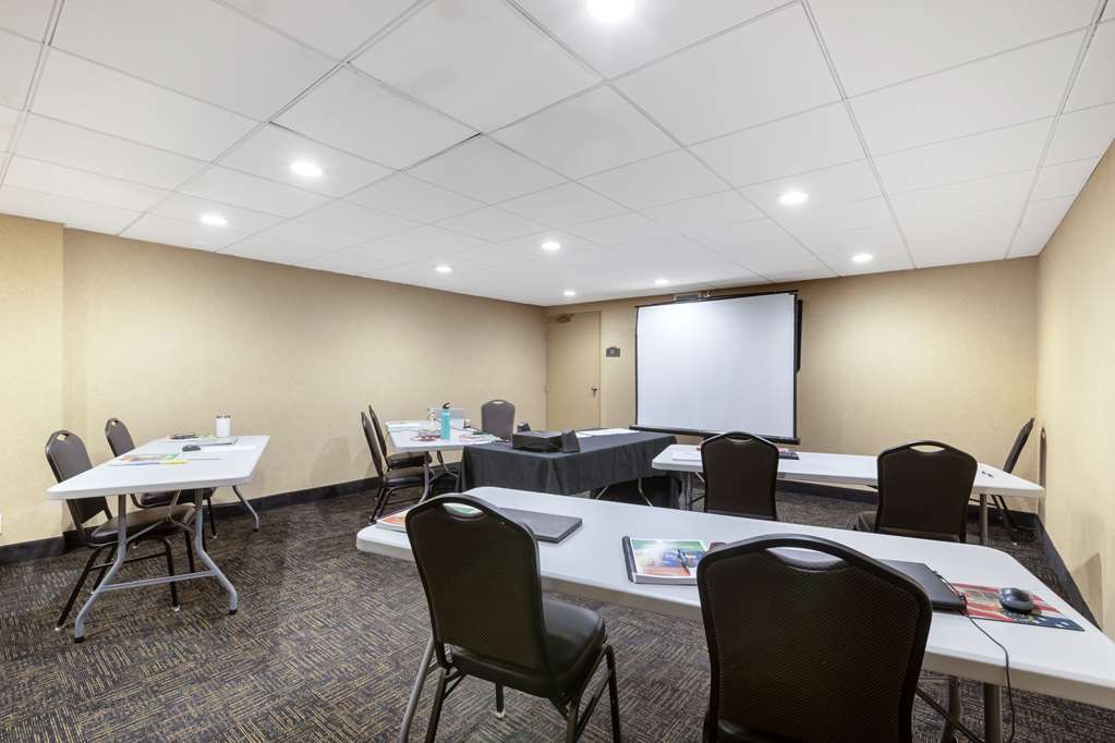 Фото Best Western Plus Midwest Inn