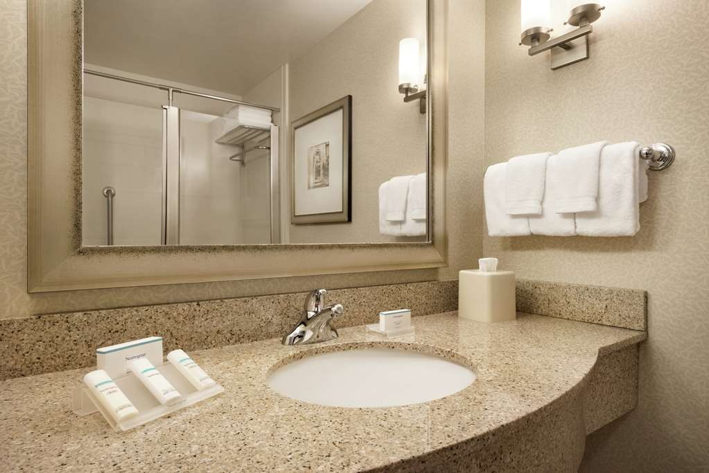 Фото Hilton Garden Inn Minneapolis Downtown