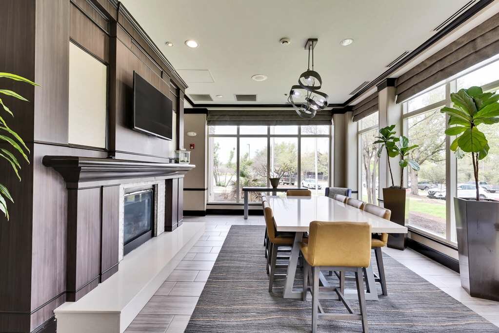 Фото Hilton Garden Inn Austin Nw/Arboretum