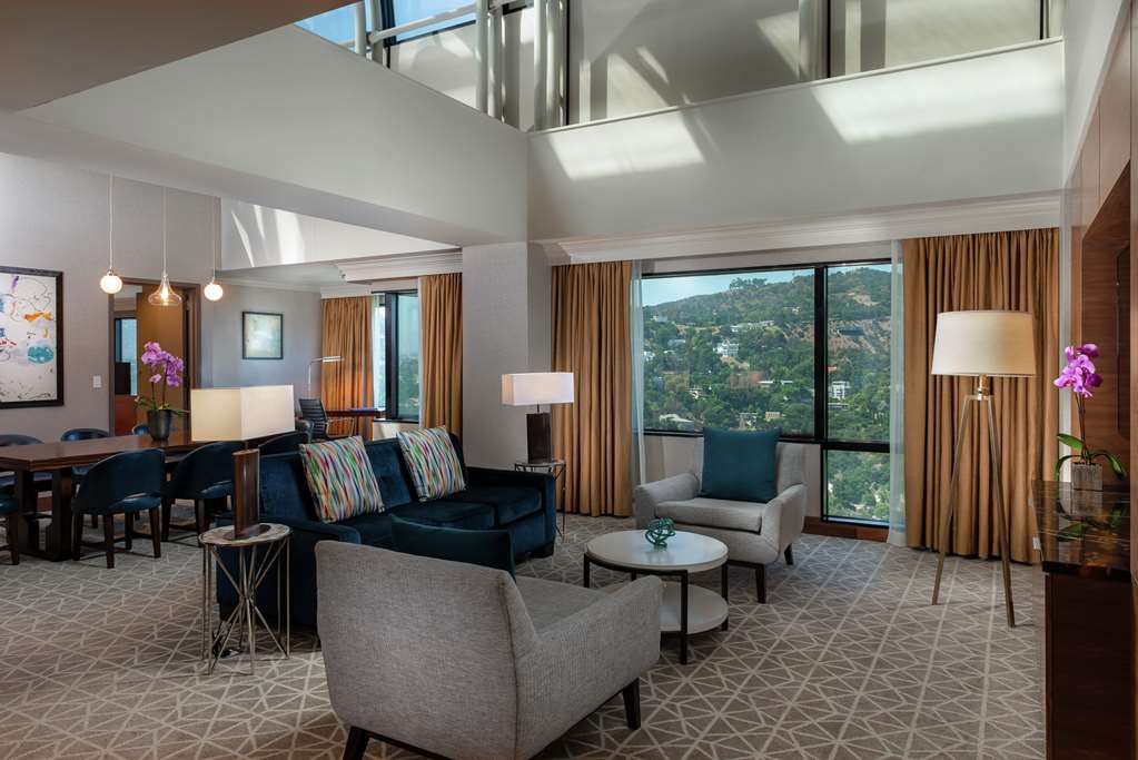 Фото Hilton Los Angeles/Universal City
