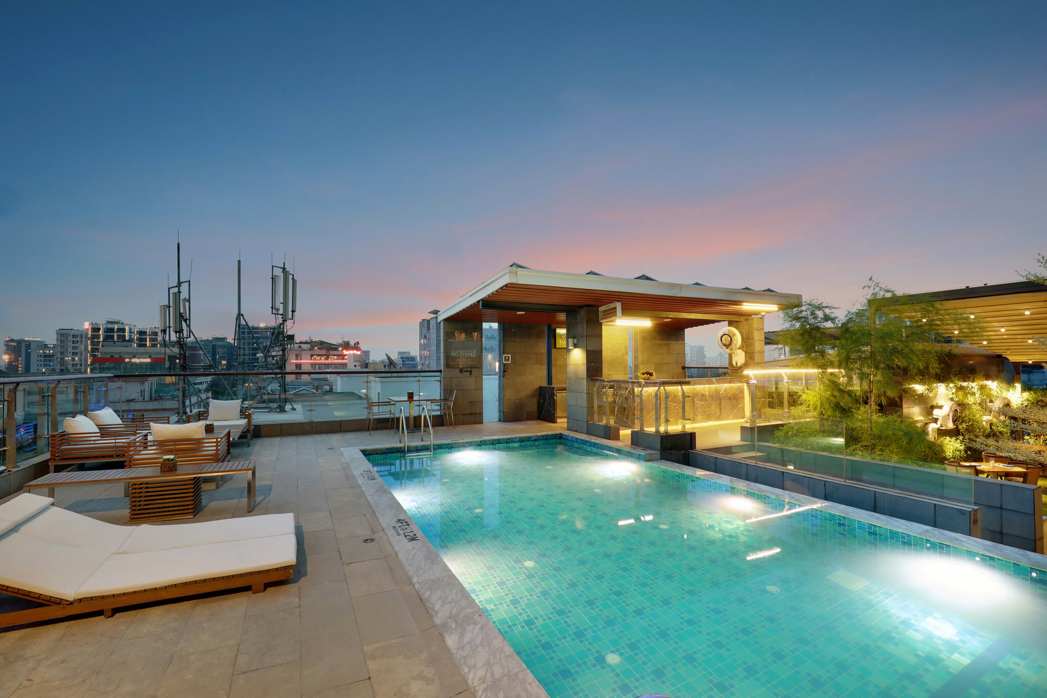 Фото Crowne Plaza Dhaka Gulshan by IHG Hotel