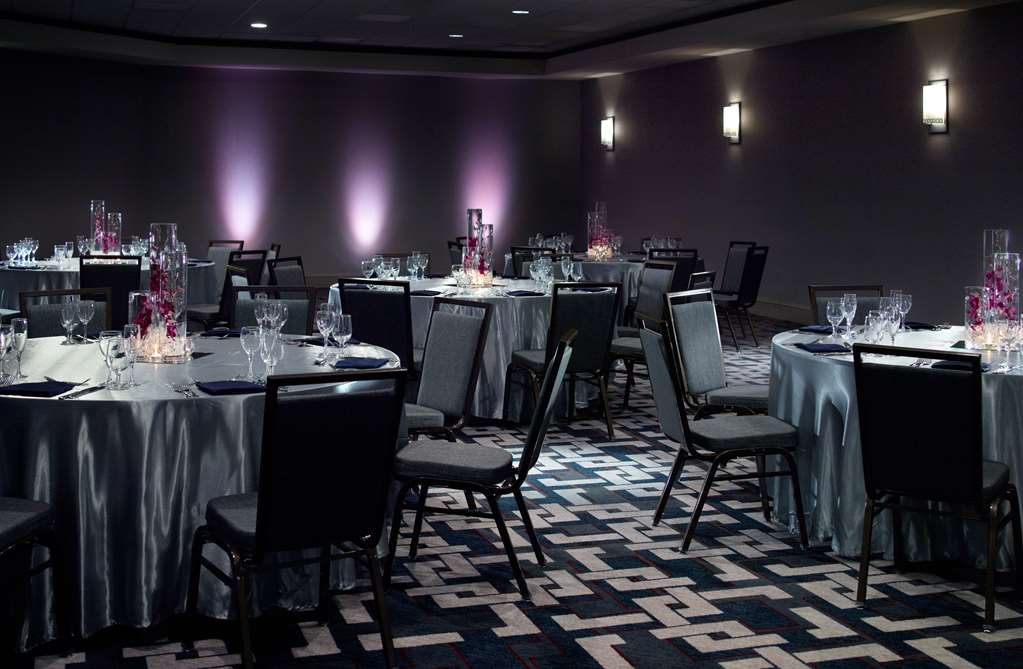 Фото Hilton Atlanta Northeast