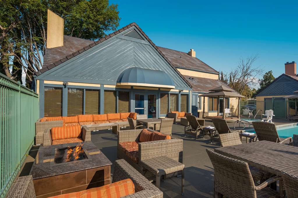 Фото SenS Suites Livermore, SureStay Collection by Best Western