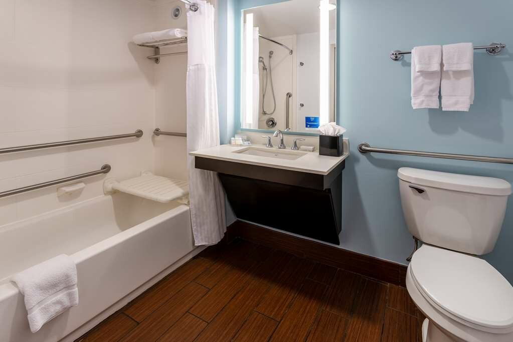 Фото Hilton Garden Inn Roanoke