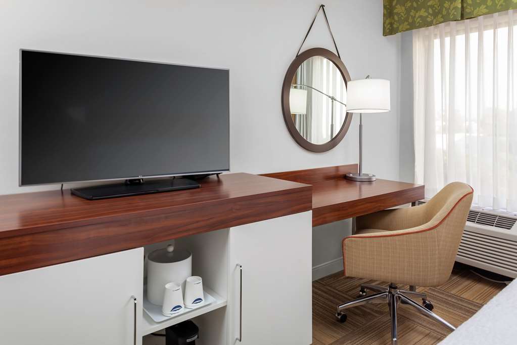 Фото Hampton Inn Miami Dadeland